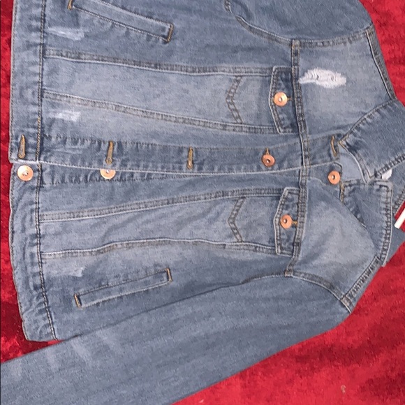 Denim jacket - Picture 2 of 3
